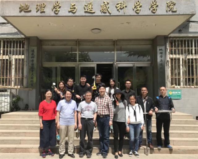 20180519-3-清华大学建筑学生来学部参加土壤学实习292.jpg